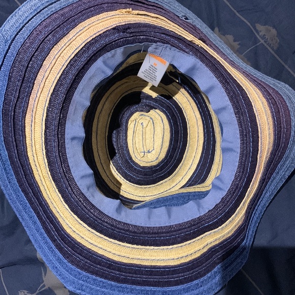 💥2/$30 VEUC Gymboree Girl’s Woven Striped Blue & Beige Sun hat - size M - Picture 8 of 11